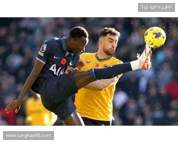 狼队与水晶宫，一场定位球战术的较量